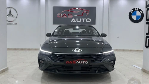 Hyundai Elantra 2025 