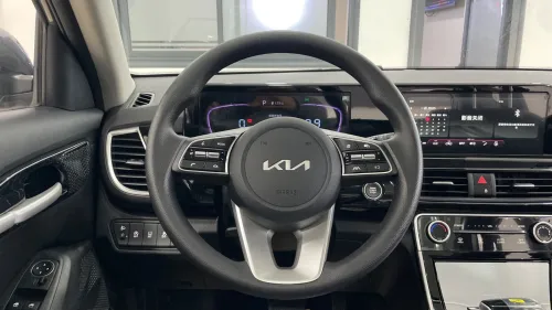 Kia Seltos 2025 Luxuri