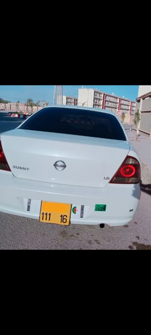 Nissan Sunny 2011 B 10