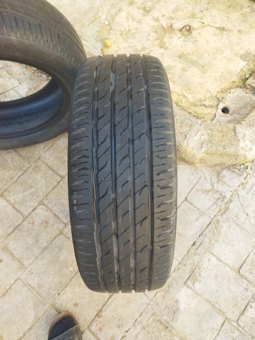 Je mets en vente 4 pneus 195/55R16 bon état