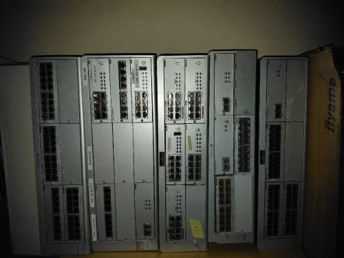 Pabx alcatel lucent 100 lignes analogique et 100 numérique
