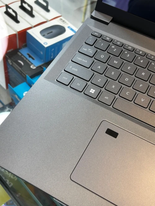 ACER ASPIRE A16 ULTRA 7 155U 16GB 1TB SSD  Écran 16" 2K