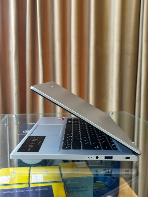 ACER ASPIRE 3 14 RYZEN 5-7520U 8GB 256GB ÉCRAN 14"FHD