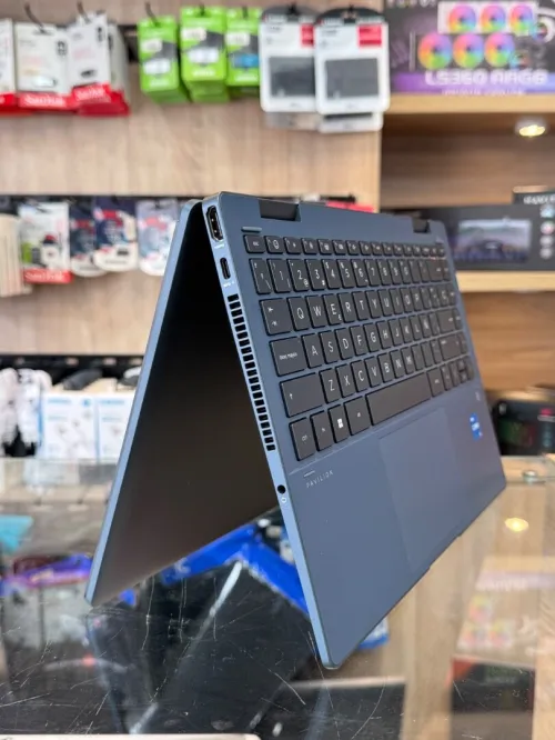 HP pavillon 14 neuf jamais utilisé i3-1315U 8GB 512GB ÉCRAN 14" FHD x360
