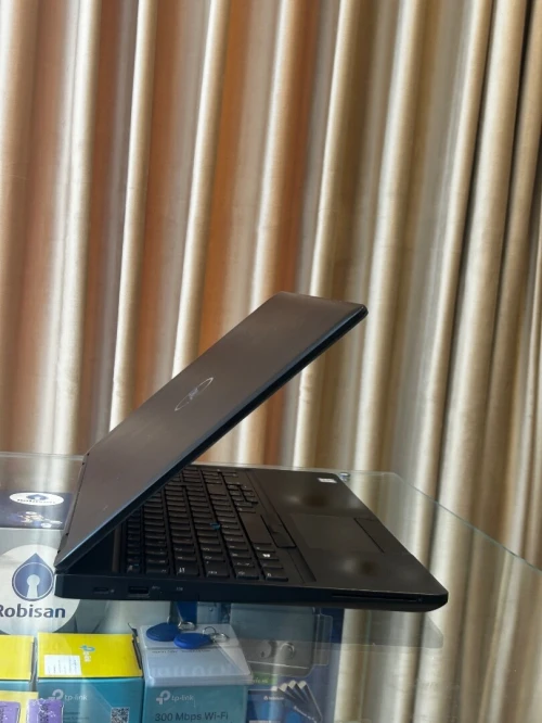 DELL LATITUDE 5590 i5-8350U 8GB 256GB ÉCRAN 15"FHD 