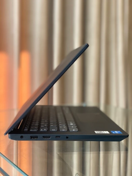 LENOVO IDEAPAD V14 i3-1215U 8GB 256GB 14" FHD AVEC EMBALLAGE 