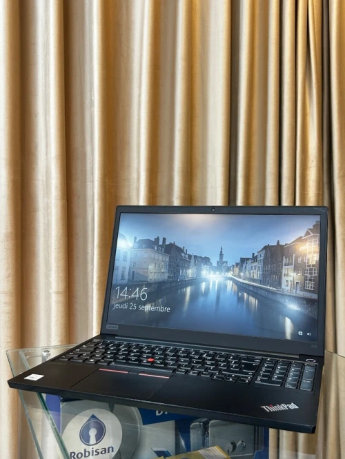 Lenovo THINKPAD E15 i5-10210U 16GB 256GB ÉCRAN 15"FHD 