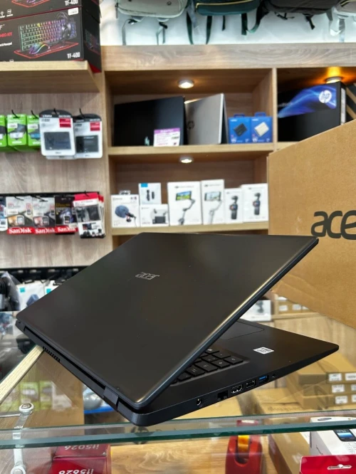 ACER ASPIRE 3 8GB 128GB 1TB HDD ÉCRAN 17"FHD
