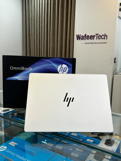 HP OMNIBOOK 7 ULTRA 7 255H 32GB 1TB SSD 14" 2K OLED NEUF SOUS EMBALLAGE