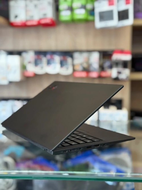 LENOVO THINKPAD X1 CARBON i5-10210U 8GB 256GB ÉCRAN 14" FHD