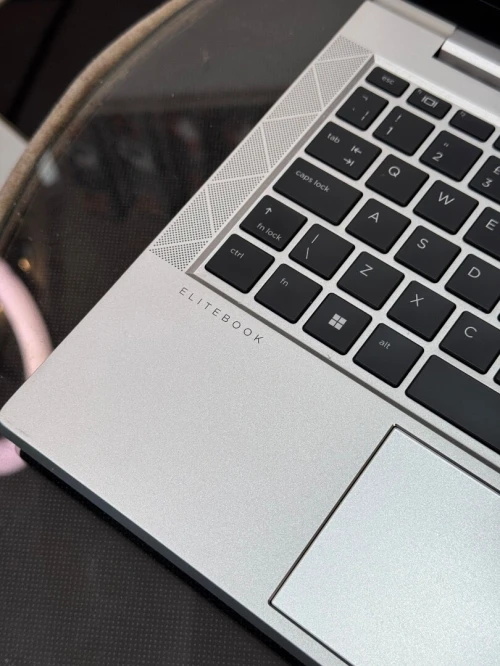 HP ELITEBOOK 830 G8 i5-1135G7 8GB 256GB SSD ECRAN 13" FHD
