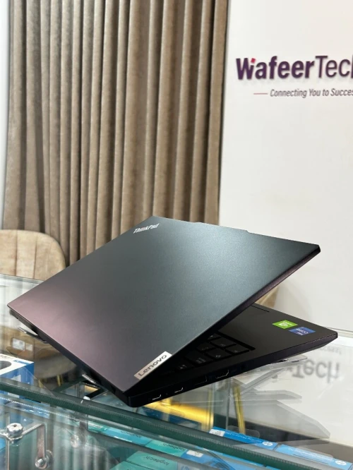 LENOVO THINKPAD E14  i7-1355U 16GB 512GB SSD GRAPHICS MX 250 2GB Écran14" FHD
