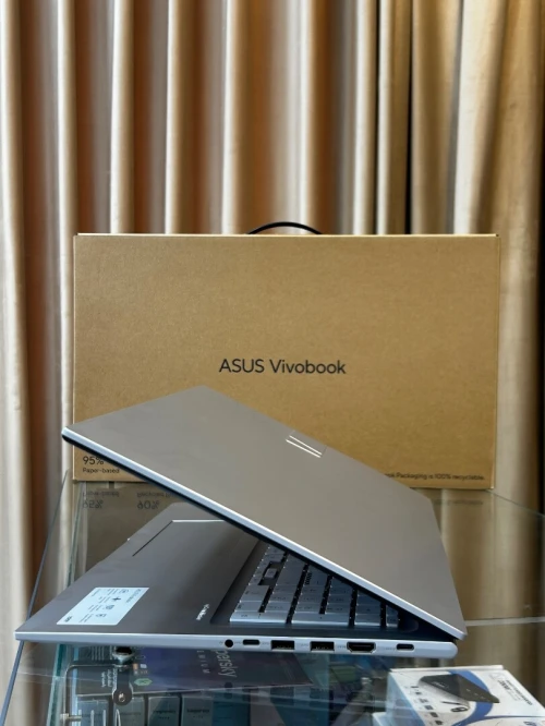 LAPTOP ASUS VIVOBOOK 17 i3-1315U 8GB RAM 512GB SSD 17" FHD