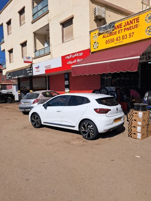 Renault Clio 5  2023 Equilibre