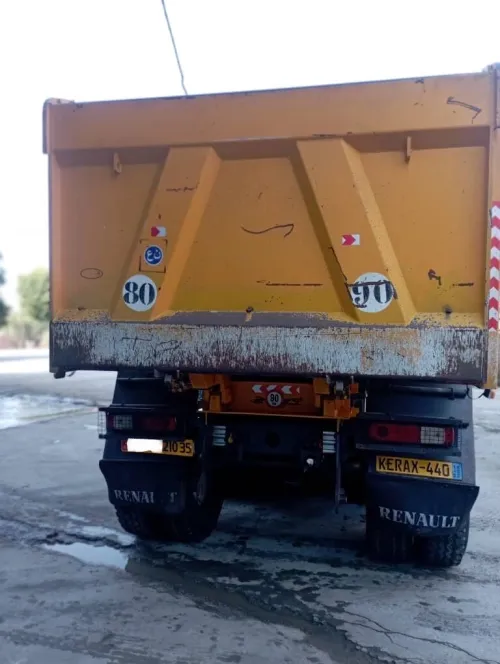 Renault kerax 8*4 2010