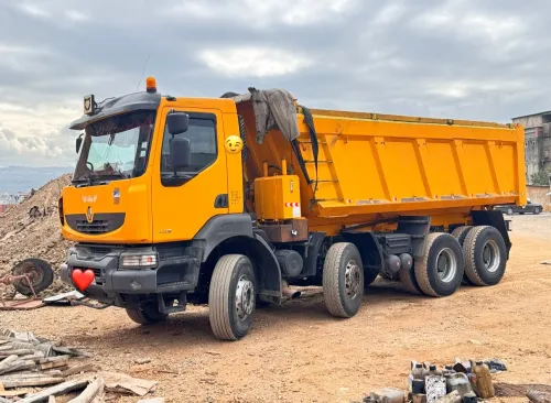 Renault kerax 8*4 2010