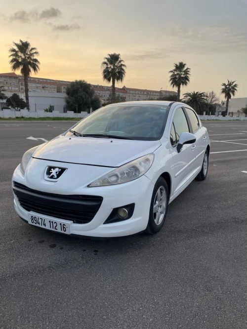 Peugeot 207 2012 Fennec