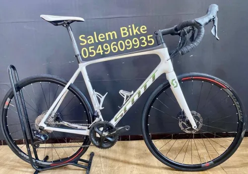 Scott addict 20 carbone taille 56