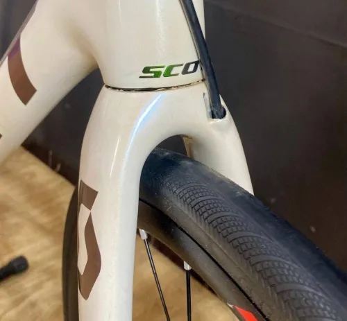 Scott addict 20 carbone taille 56