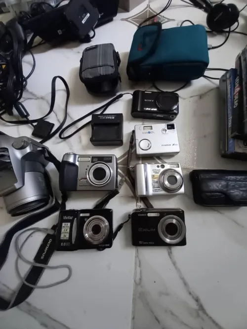 Vends Nikon D5600+objectif 18-55mm_comme neuf_