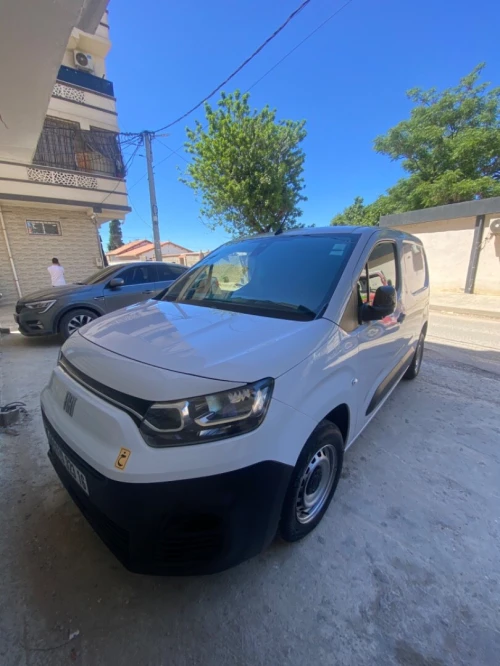 Fiat Doblo 2023 italien