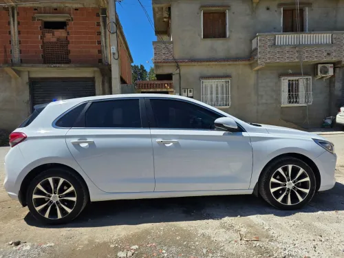 Hyundai i30 2019 Toute options