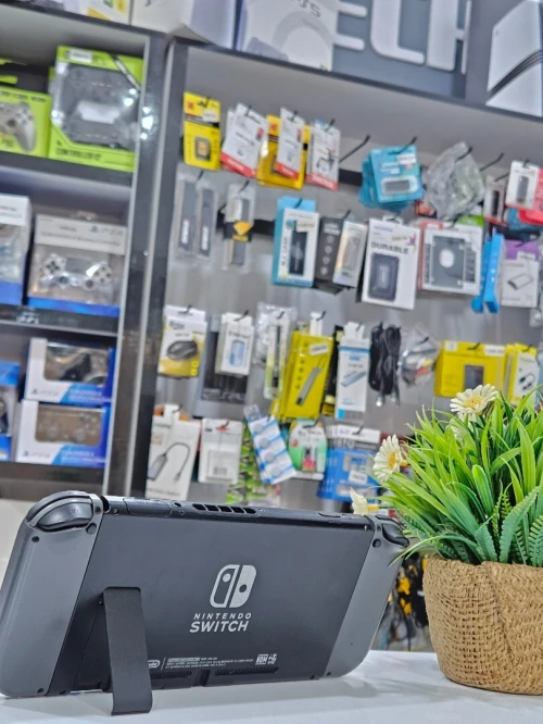 Nintendo Switch V2 Flaché édition limitée Super Smash Bros. Ultimate