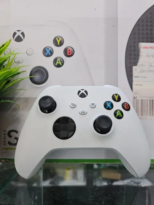 XBOX SERIE S 500GO  2 MANETTE  + 2 MOIS GAME PASS