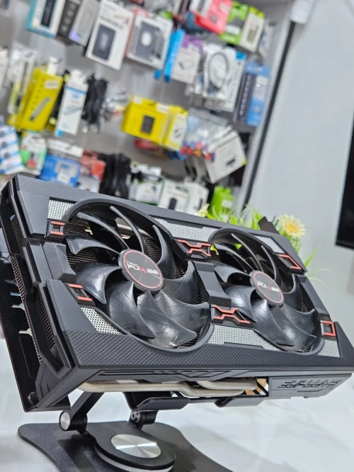AMD RX 5700 XT 8GB UTILISÉ 10/10