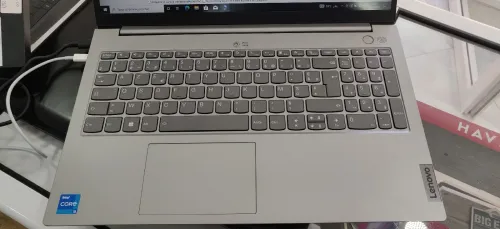 Laptop Lenovo i5 11 generation 