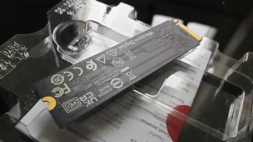 Western Digital Black SSD M2 Nvme Gen 4 2To neuf