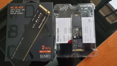 Western Digital Black SSD M2 Nvme Gen 4 2To neuf