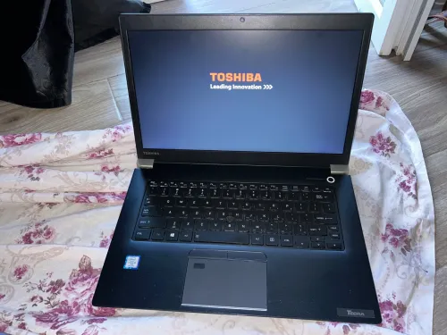 Pc Toshiba x40-e i5 8eme génération 