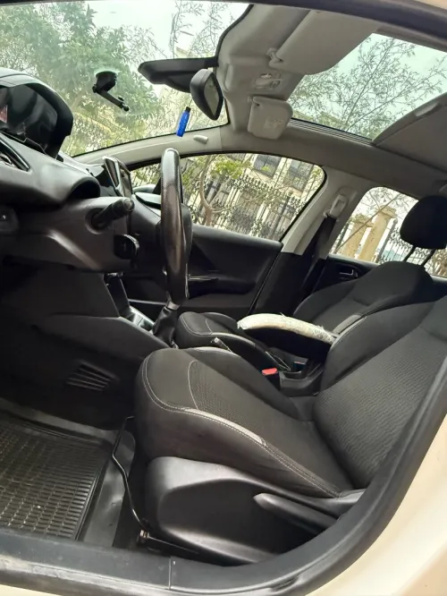 Peugeot 208 2015 Active Facelift