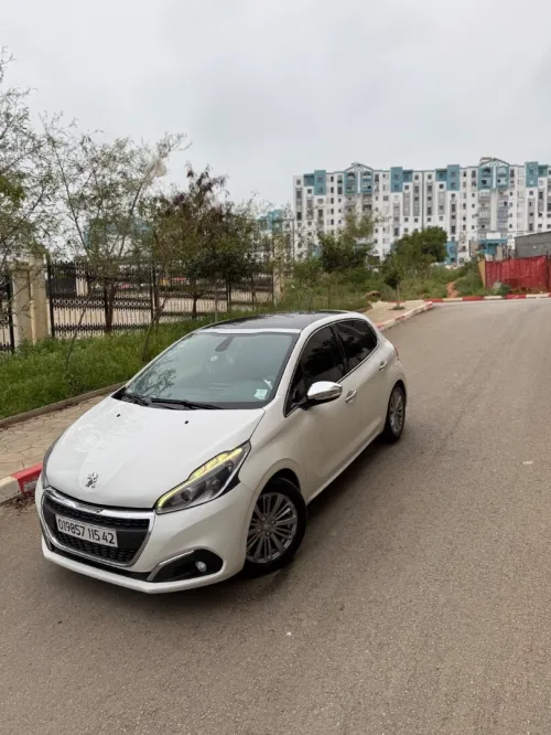 Peugeot 208 2015 Active Facelift