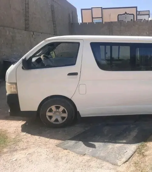 Toyota Hiace 2012