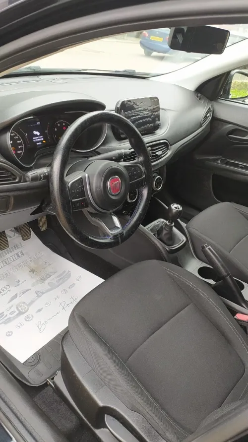 Fiat Tipo Sedan 2025 