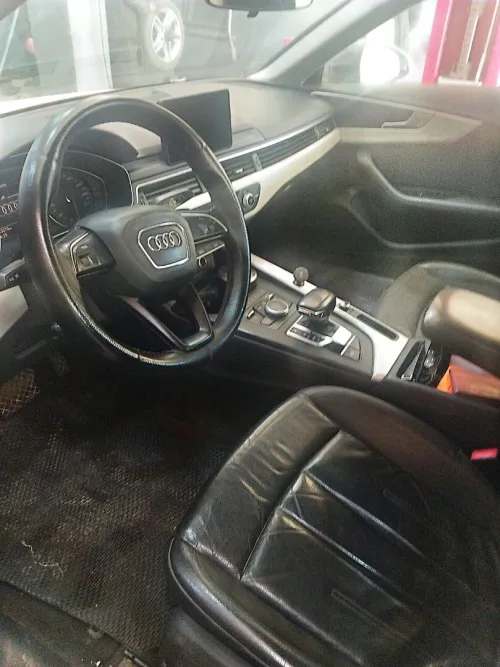 Audi A4 2017 S Line +