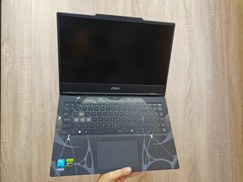 MSI Cyborg 15 Intel core 7 240H RTX 5060 | 32GB RAM | NEUF