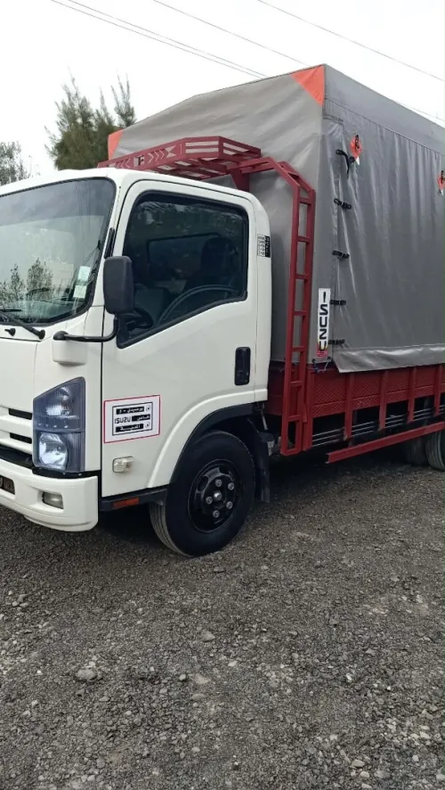 Isuzu NPR 71 2014