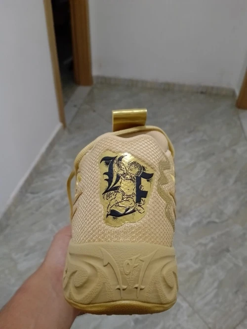 Chaussures de basketball puma mb04 