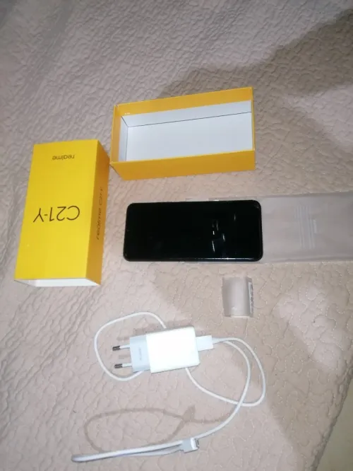 Realme C21Y 32g/3g occasion avec boite