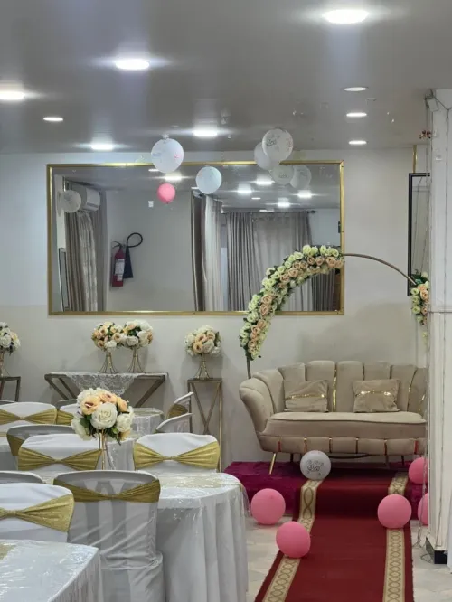 Salle des fêtes et de dîner 