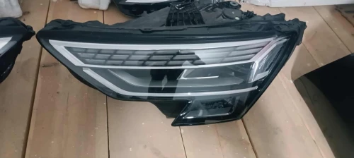 Masque avant, phares Audi A3 2025 gris souris