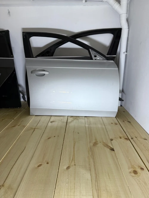 Porte Audi A4 avant droite 