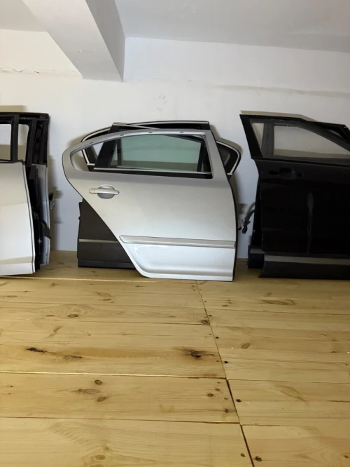Porte arrière gauche Skoda
