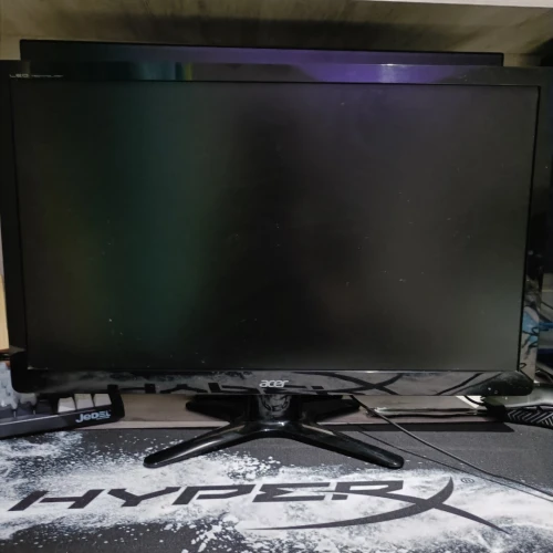 Écran Acer 24" DVI/VGA avec défaut