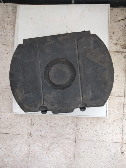 Amortisseur+cache roue de secours pour  POLO 2005