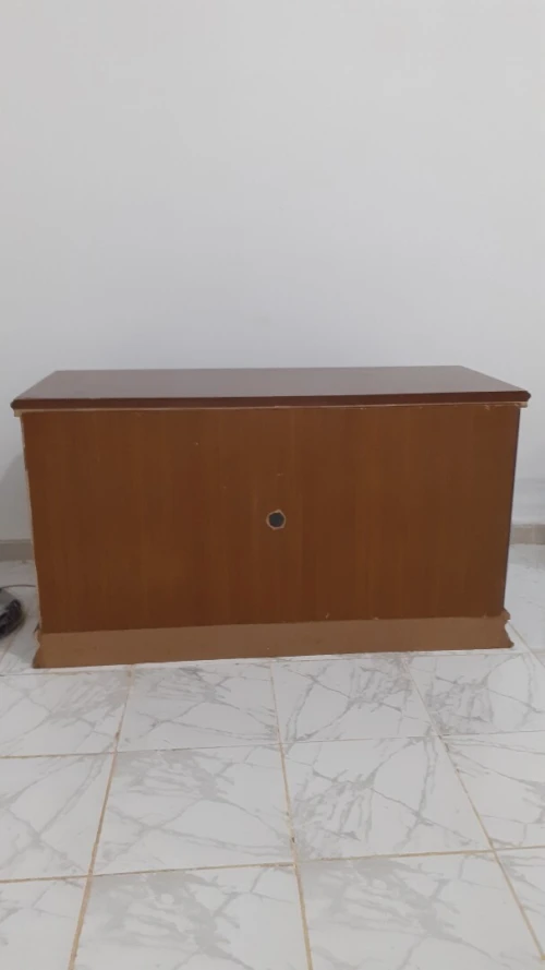 TABLE TV