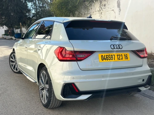 Audi A1 2023 